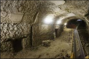 De in 2008 ontdekte cryptoporticus onder het Palatijn waar de moord op Caligula plaatsvond.